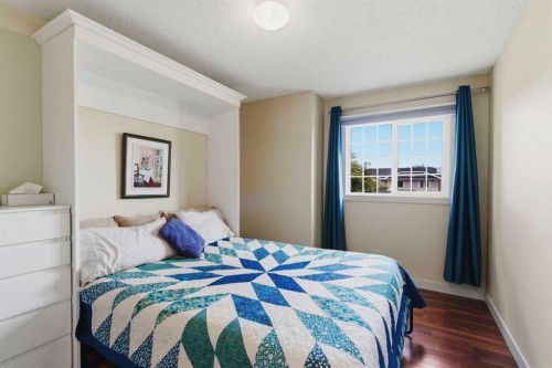 67 Douglas Shore Close Se, Calgary, AB 