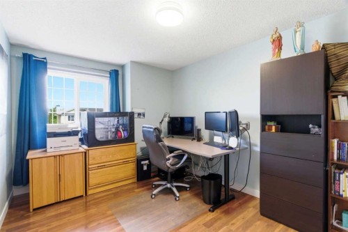 67 Douglas Shore Close Se, Calgary, AB 