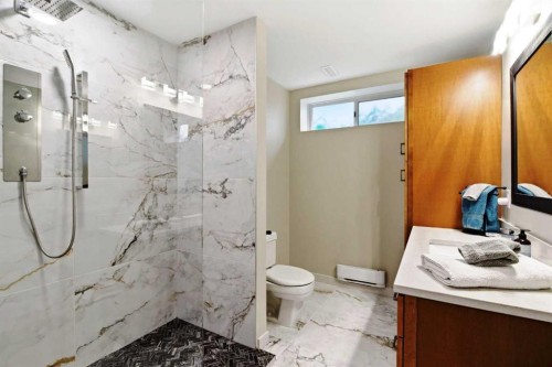 67 Douglas Shore Close Se, Calgary, AB 