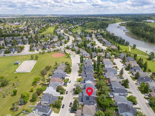 67 Douglas Shore Close Se, Calgary, AB 