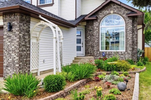 67 Douglas Shore Close Se, Calgary, AB 