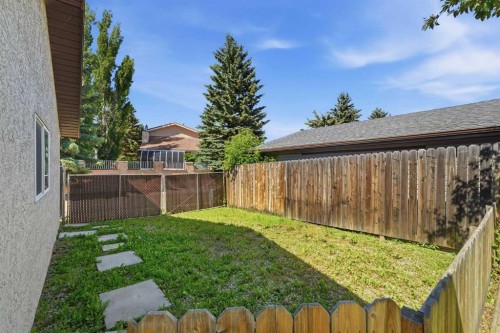 1018 10 Avenue Se, High River, AB - Outdoor
