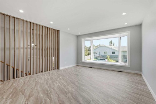 1018 10 Avenue Se, High River, AB - Indoor Photo Showing Other Room