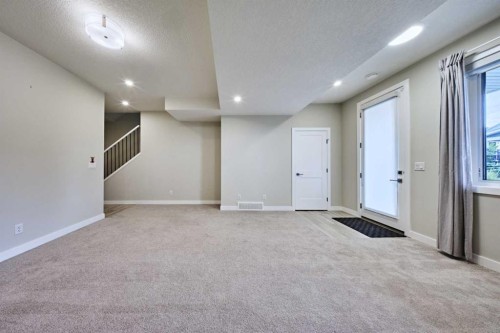 102 Crestridge Common Sw, Calgary, AB - Indoor