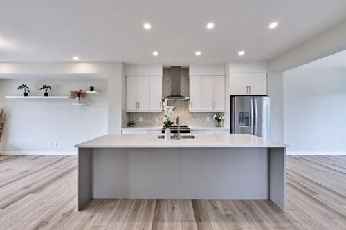 102 Crestridge Common Sw, Calgary, AB - Indoor Photo Showing Kitchen With Upgraded Kitchen