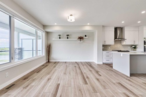 102 Crestridge Common Sw, Calgary, AB - Indoor Photo Showing Kitchen With Upgraded Kitchen