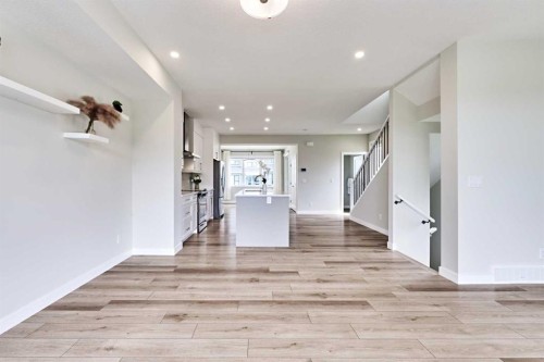 102 Crestridge Common Sw, Calgary, AB - Indoor Photo Showing Other Room