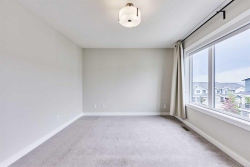 102 Crestridge Common Sw, Calgary, AB - Indoor Photo Showing Other Room