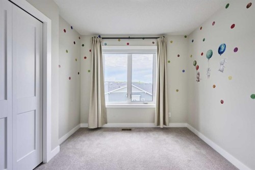 102 Crestridge Common Sw, Calgary, AB - Indoor Photo Showing Other Room