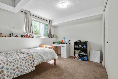 124 Bergen Road Nw, Calgary, AB 