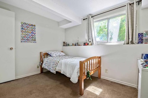 124 Bergen Road Nw, Calgary, AB 