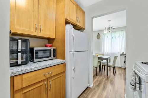 124 Bergen Road Nw, Calgary, AB 