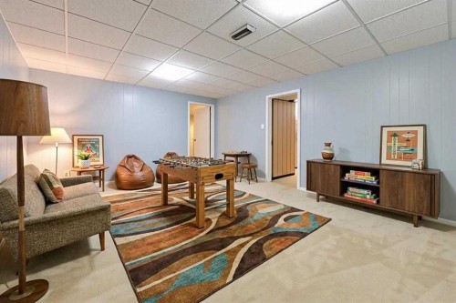 31 Rosery Drive Nw, Calgary, AB - Indoor