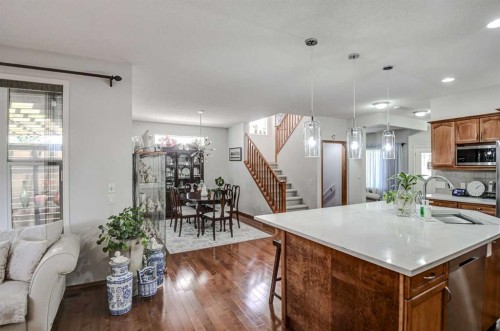 225 Chapala Drive Se, Calgary, AB - Indoor