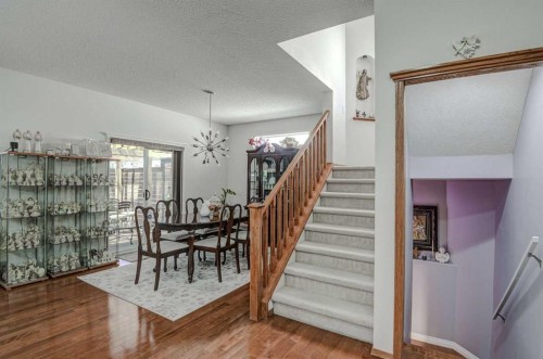 225 Chapala Drive Se, Calgary, AB - Indoor