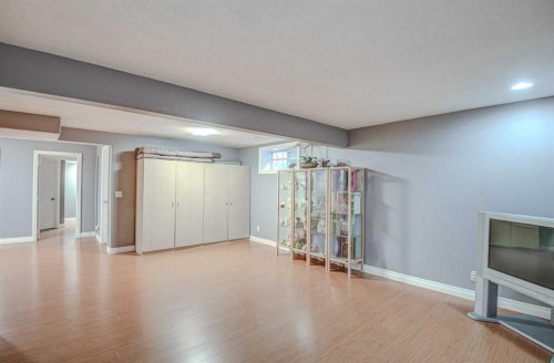 225 Chapala Drive Se, Calgary, AB - Indoor