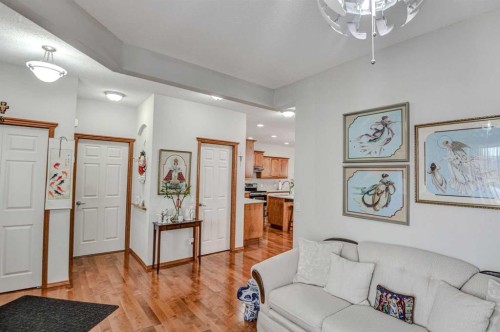 225 Chapala Drive Se, Calgary, AB - Indoor