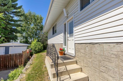 3415 Benton Drive Nw, Calgary, AB 