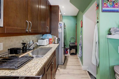 7622 34 Avenue Nw, Calgary, AB - Indoor