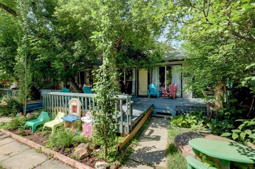 7622 34 Avenue Nw, Calgary, AB - Outdoor With Deck Patio Veranda