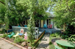 7622 34 Avenue NW Calgary, AB T3B 1N6