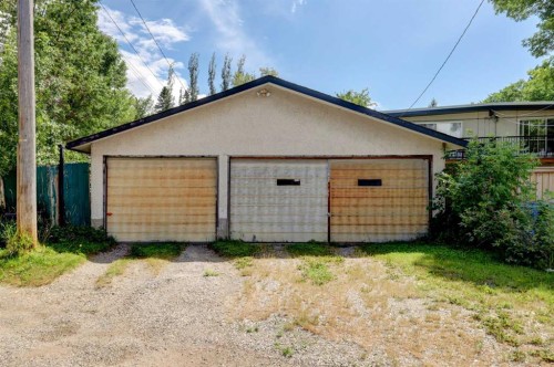 7622 34 Avenue Nw, Calgary, AB - Outdoor With Exterior