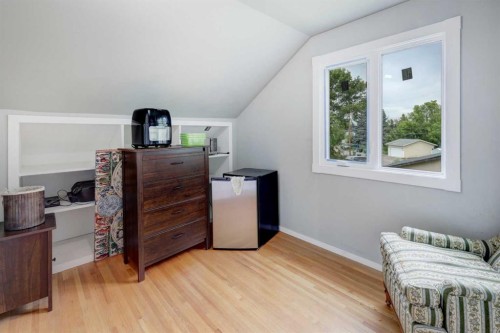 7624 34 Avenue Nw, Calgary, AB - Indoor