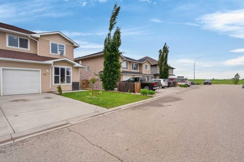 78 Sandpiper Drive, Didsbury, AB - Outdoor
