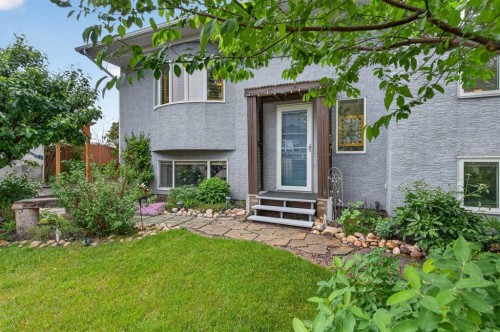 762 Stonehaven Drive, Carstairs, AB 