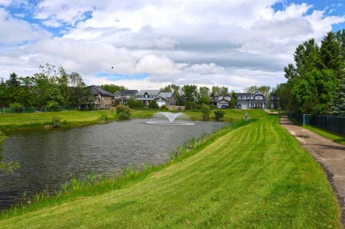762 Stonehaven Drive, Carstairs, AB 