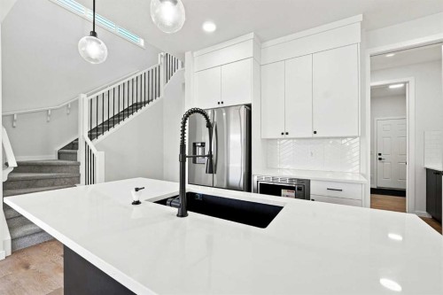 26 Homestead Circle Ne, Calgary, AB - Indoor Photo Showing Kitchen