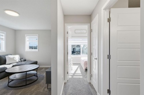 601 Reynolds Crescent Sw, Airdrie, AB - Indoor Photo Showing Other Room