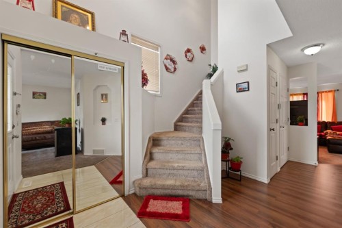 221 Tarington Close Ne, Calgary, AB 