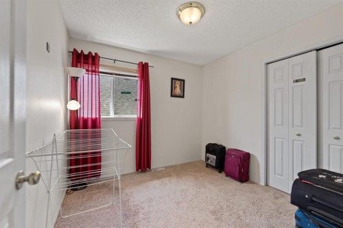 221 Tarington Close Ne, Calgary, AB 