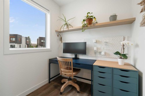 52 Na'A Heights Sw, Calgary, AB - Indoor Photo Showing Office
