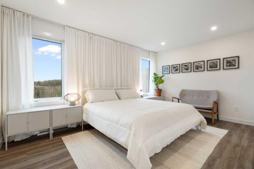 52 Na'A Heights Sw, Calgary, AB - Indoor Photo Showing Bedroom