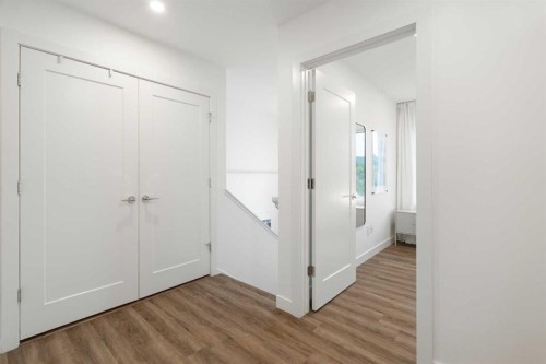 52 Na'A Heights Sw, Calgary, AB - Indoor Photo Showing Other Room