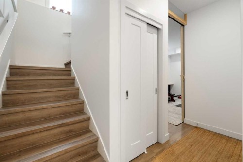 52 Na'A Heights Sw, Calgary, AB - Indoor Photo Showing Other Room