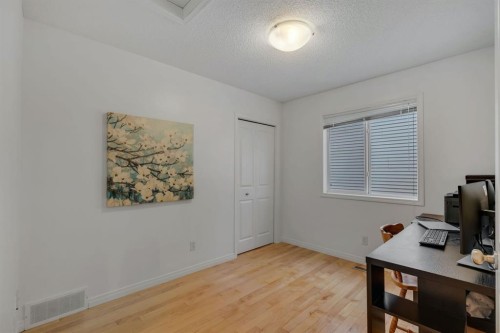 208 Royal Birch Circle Nw, Calgary, AB 
