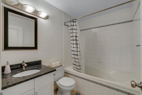 208 Royal Birch Circle Nw, Calgary, AB 