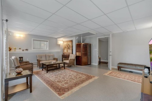 208 Royal Birch Circle Nw, Calgary, AB 