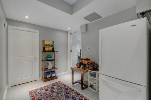 208 Royal Birch Circle Nw, Calgary, AB 