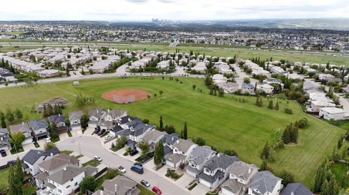 208 Royal Birch Circle Nw, Calgary, AB 