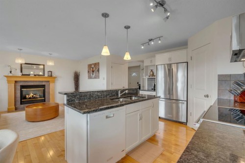 208 Royal Birch Circle Nw, Calgary, AB 