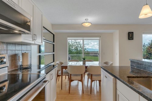 208 Royal Birch Circle Nw, Calgary, AB 