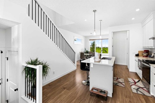 227 Chinook Gate Boulevard Sw, Airdrie, AB - Indoor Photo Showing Kitchen