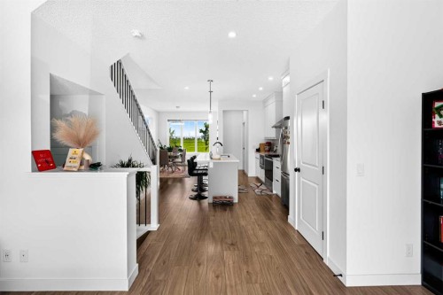 227 Chinook Gate Boulevard Sw, Airdrie, AB - Indoor
