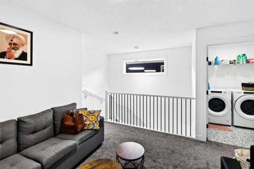 227 Chinook Gate Boulevard Sw, Airdrie, AB - Indoor