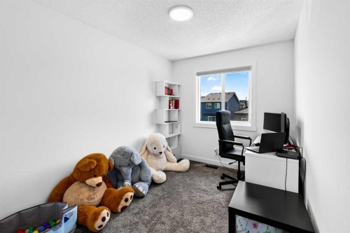 227 Chinook Gate Boulevard Sw, Airdrie, AB - Indoor Photo Showing Office