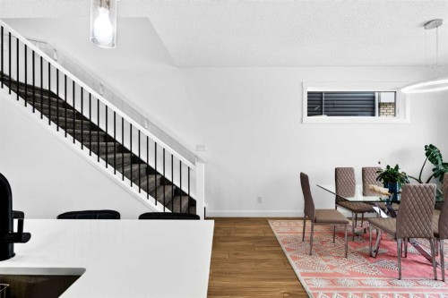 227 Chinook Gate Boulevard Sw, Airdrie, AB - Indoor